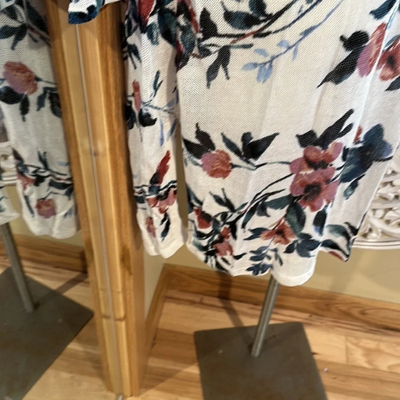 J.Jill Shawl - Picture 4 of 9